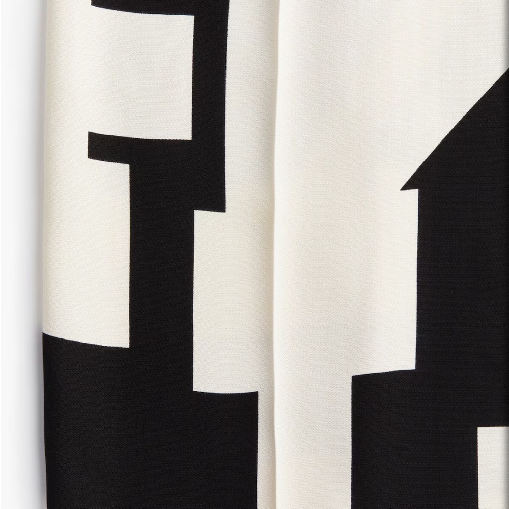 H&M Black and White Geometric Trousers - Picture 2 of 3